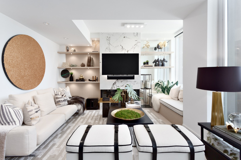 Kalu Interiors brings you behind the design of this beautifully modern condo in Vancouver, Canada. Check out how the designers made the most of a small space by keeping it functional while still feeling spacious. 